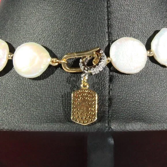 Freshwater Coin Pearls Necklace and .925 Sterling Silver - Picture 5 of 13